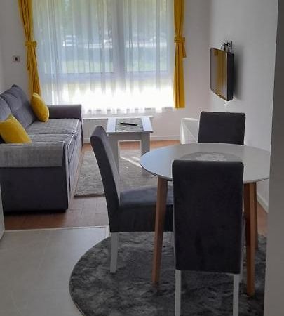 Apartman Kami Tuzla Esterno foto
